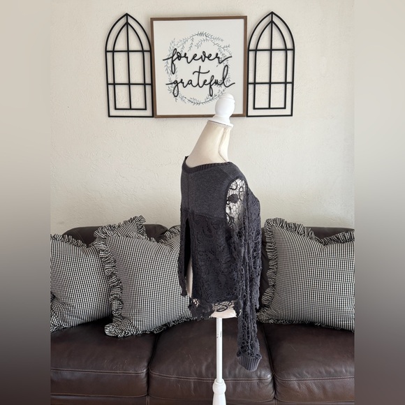 Free People Sweater Womens Size S Dark Grey Lace Sleeve Open Back Artsy Boho - Picture 6 of 15